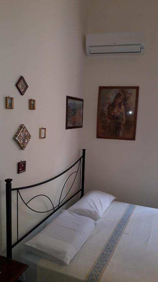 Isola Bella Room مازارا ديل فالو المظهر الخارجي الصورة